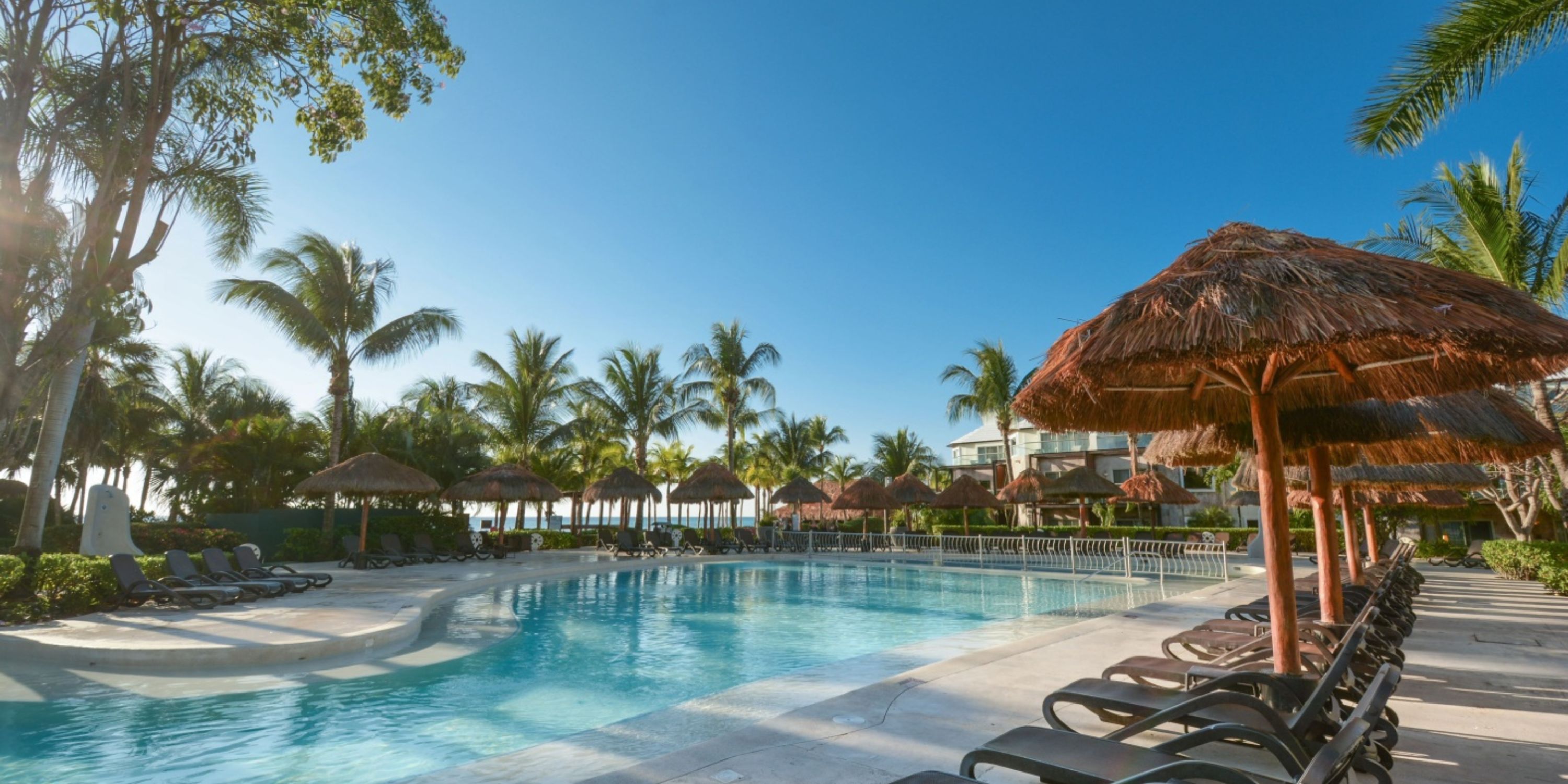 Sandos Caracol Pool